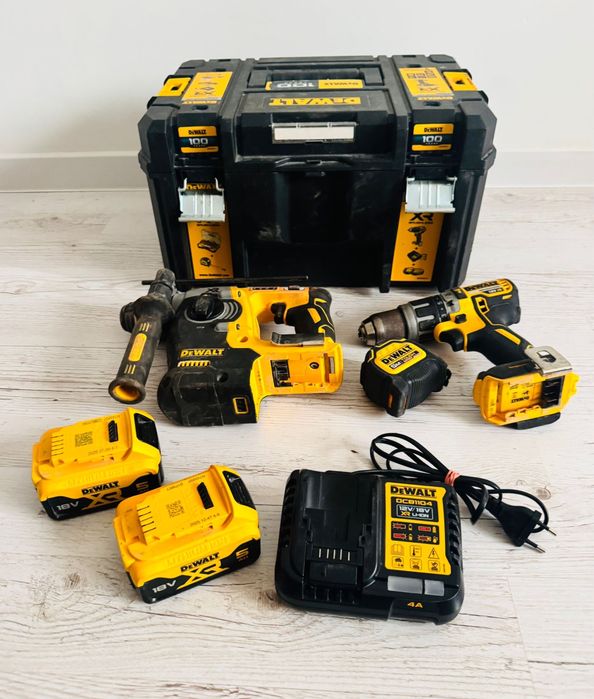 Dewalt Zestaw 18V Młotowiertarka  Wkrętarka Ładowarka Kufer