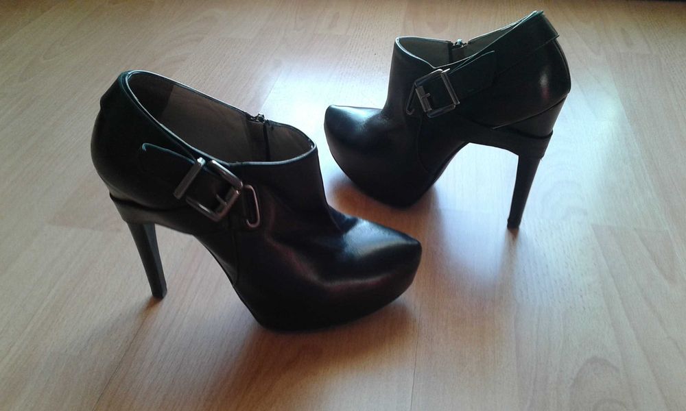 Czarne botki Simple rozm. 37