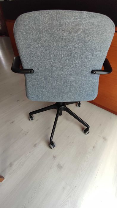 Cadeira Ikea LÅNGFJÄLL giratória c/braços, Gunnared azul em excelente estado