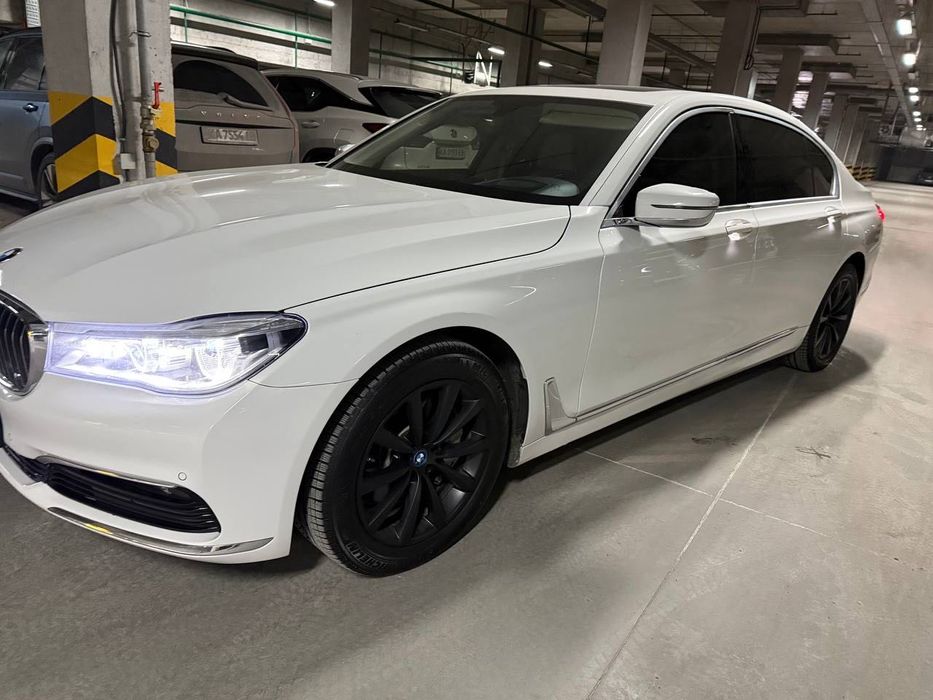 BMW 7 Series 2015