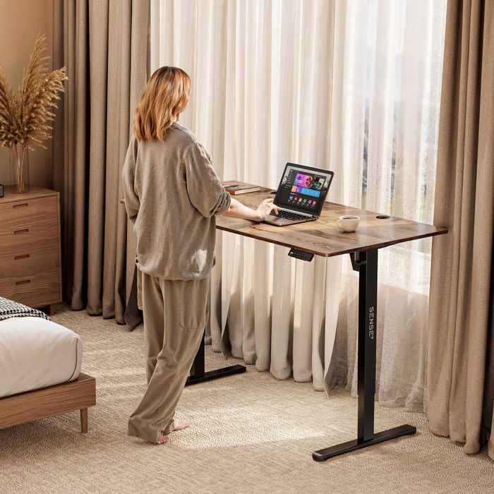 NOWE Biurko Regulowane Gamingowe Sense7 140x70 Elektryczne Podnoszone