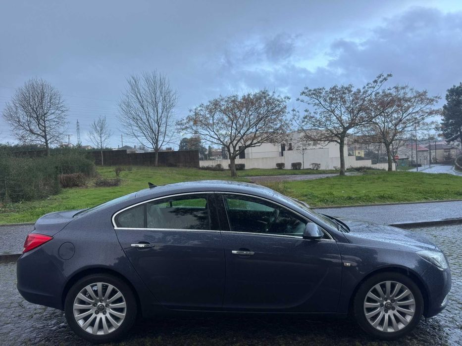 Opel Insignia 2.0 CDTI Caixa Automática 130.000 km
