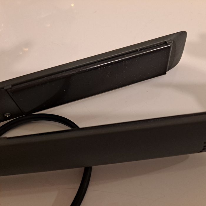 Prostownica do włosów elle