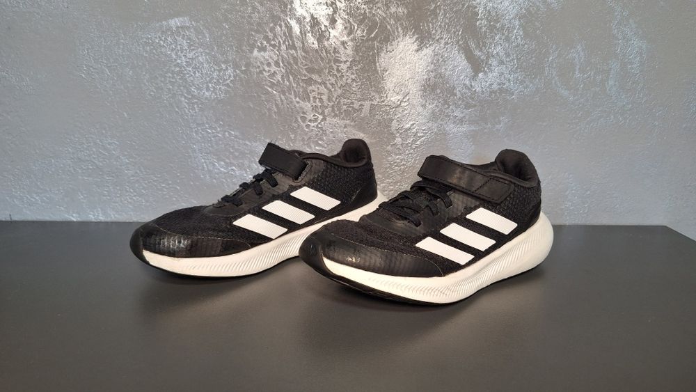 Дитячі кросівки Adidas Runfalcon 5 (34 розмір)
