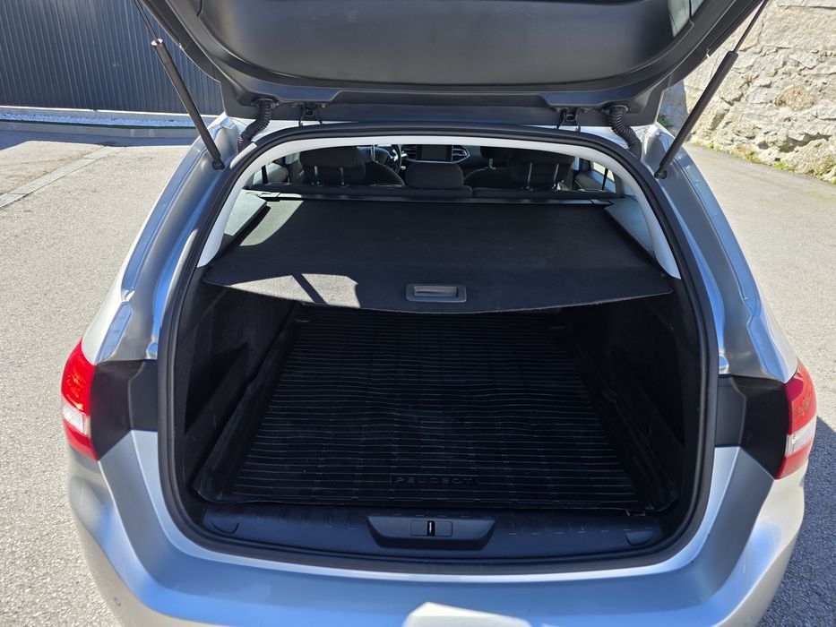 Peugeot 308 1.6HDI 100CV