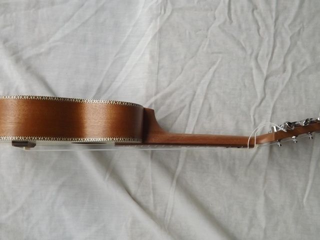 Ukulele soprano moderno QTE