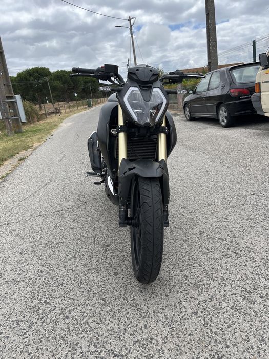 Keeway RKF 125 impecavel