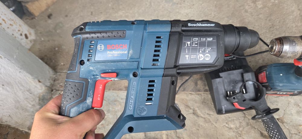 Акумуляторний набір інструменту Bosch Professional 18V (Перфоратор, КШМ, Шуруповерт, Зарядне)