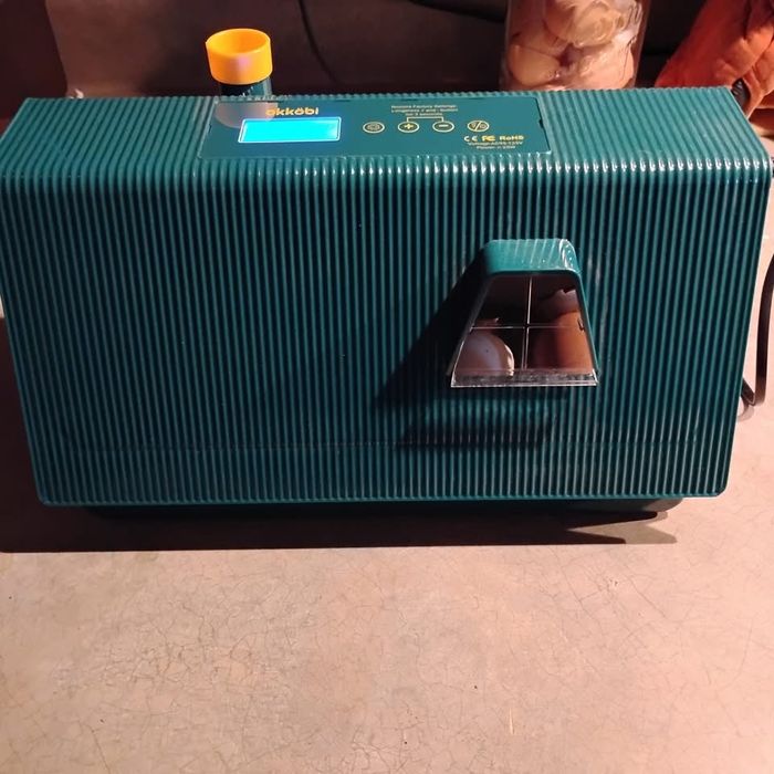 Инкубатор бу робочий