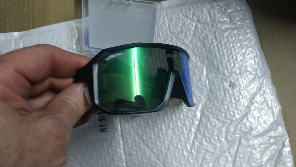 Óculos cicilsmo fotocromaticos e coloridos