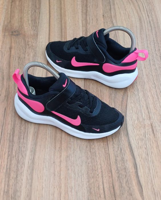 Nike Revolution 7 дитячі літні кросівки кросовки сітка на дівчинку 26-27р