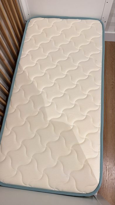Berço de Madeira Kinderkraft NICO multifuncional com 3 níveis de altura, convertível em cama júnior 120x60