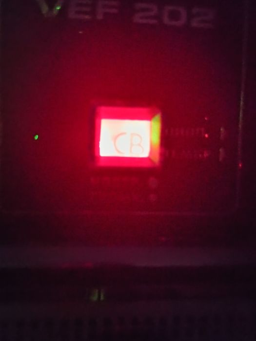 Вэф 202,Три МГц,зелёная подсветка шкалы.