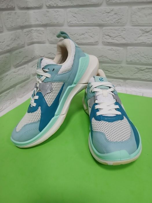 Кросівки жіночі ECCO Biom