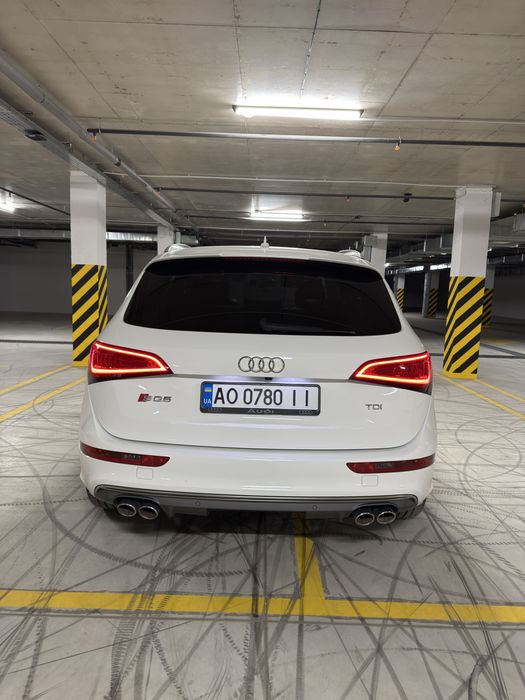 Audi SQ5  Продам