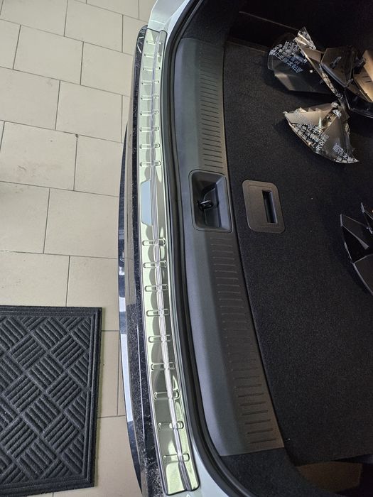 накладки заднього бампера Toyota BZ4X Nissan Ariya Volkswagen ID4/ID6