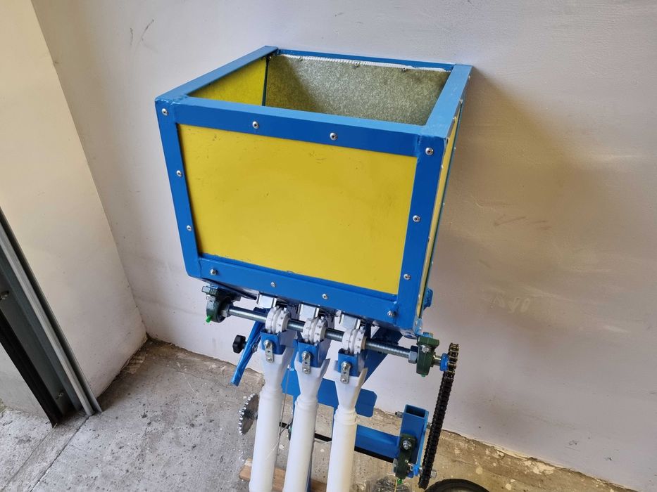 Podsiewacz nawozu granulatu aplikator dozownik nawozów