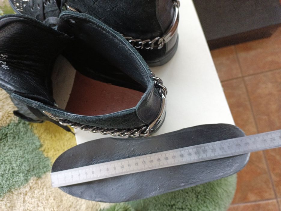 Продам женские хайтопы зимние кеды John Galliano 39р 25.5-26 см