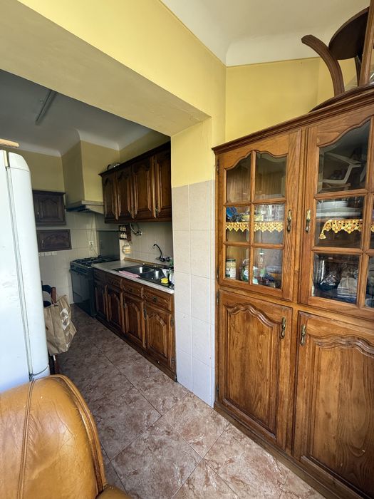 Quarto mobiliado 2 camas para arrendar em Olival Basto