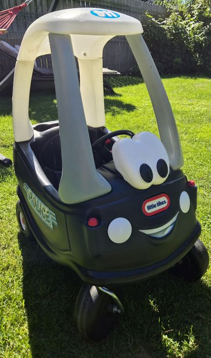 Samochód jeździk Little Tikes 4 kołowy