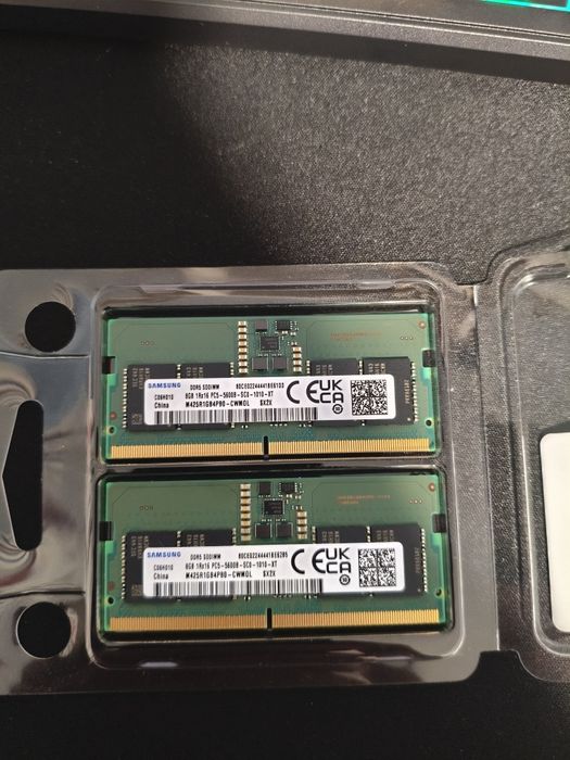 Kit de Memória RAM Samsung DDR5 16GB (2x8GB) 5600MHz SO-DIMM