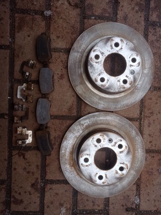 Гальмівний тормозний диск Опель Астра аш Зафіра Б Opel Astra H Zafira