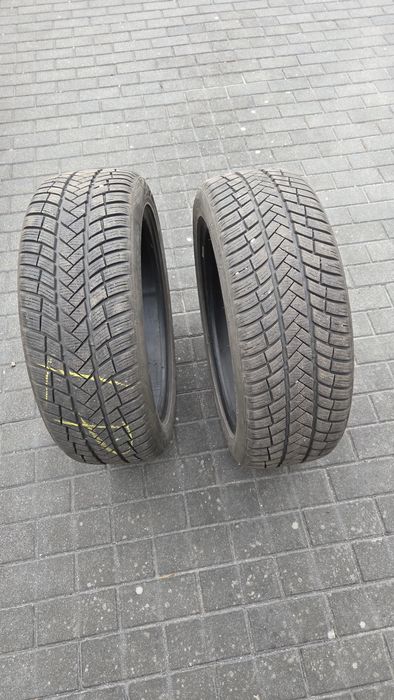 Opony zimowe 19" Vredestein 215/50/19
