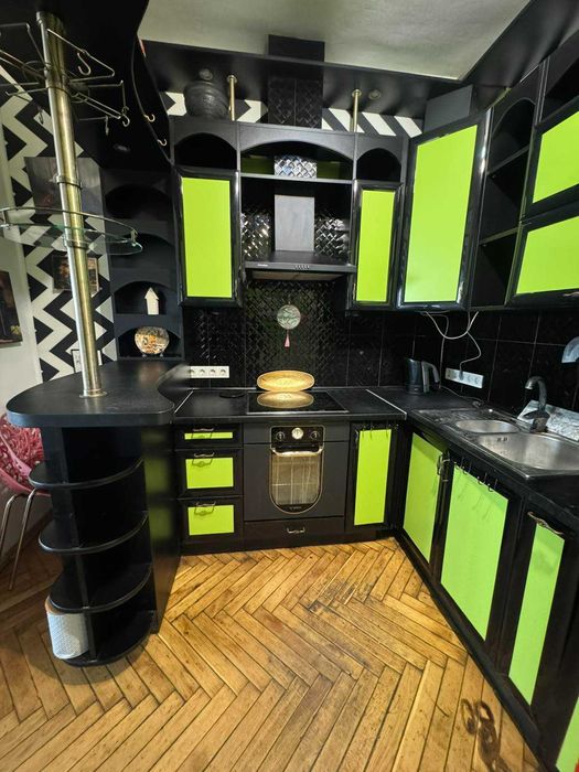 Оренда 3к квартири особнячного типу