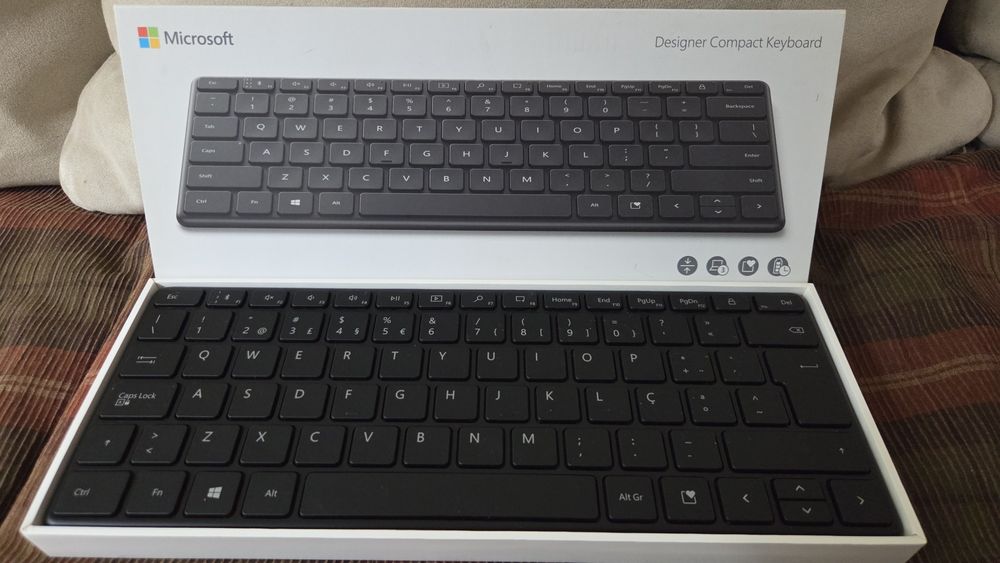 Microsoft Designer Compact Keyboard - como novo