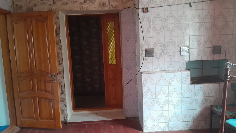 Продається двоповерховий будинок в м. Ананьїв