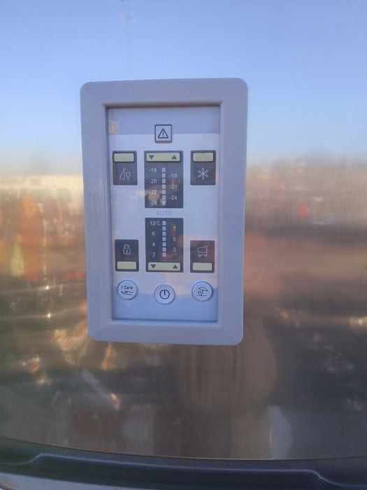 Lodowka srebrna duza