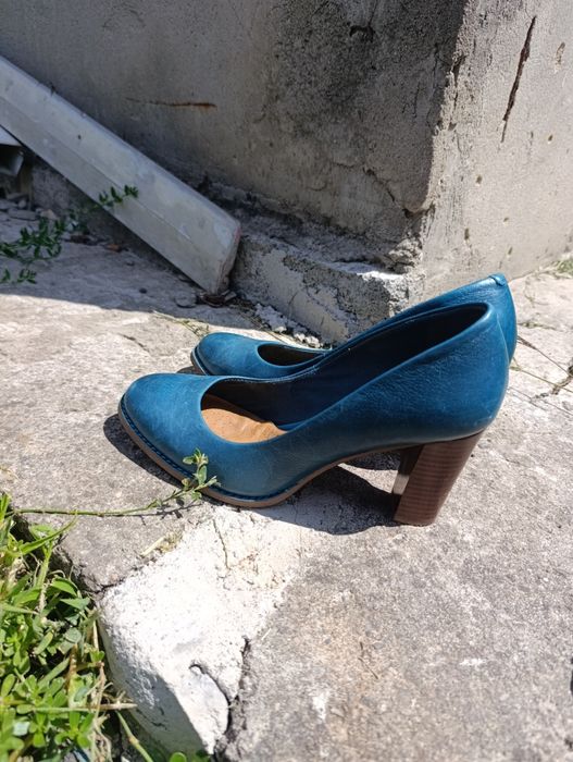 Сині шкіряні туфлі Clarks