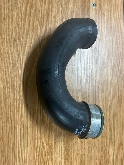 Porsche 911 996 turbo gt2 патрубок інтеркулера  99611063173