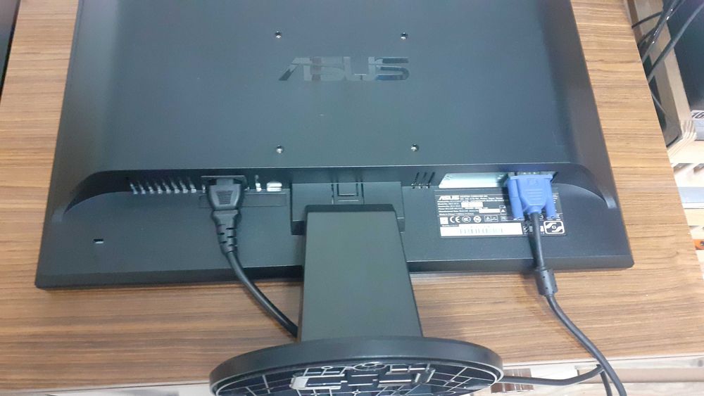 ASUS Desktop Computer432528566183546883