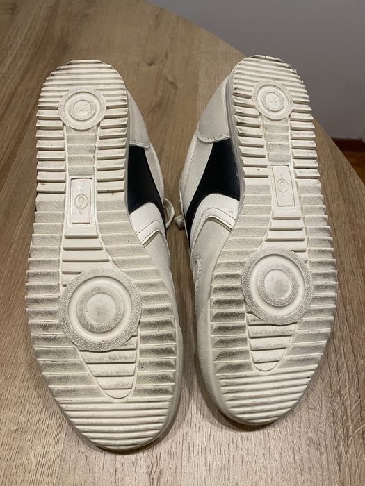 Tenis da Stradivaryus  semi novo