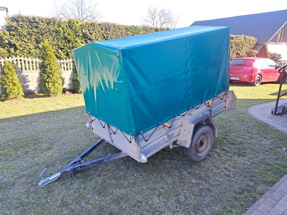 Plandeki, plandeka na przyczepkę.