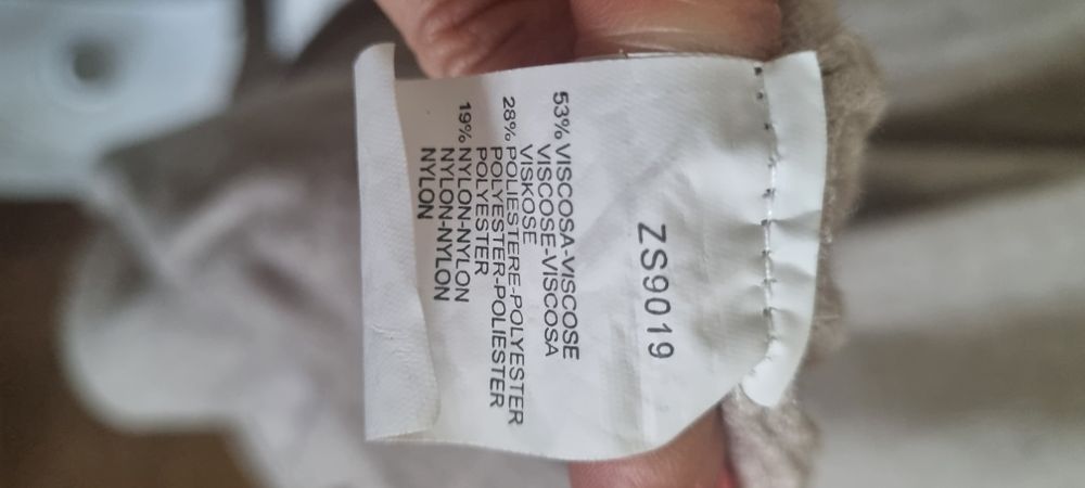 Dlugi kardigan beżowy