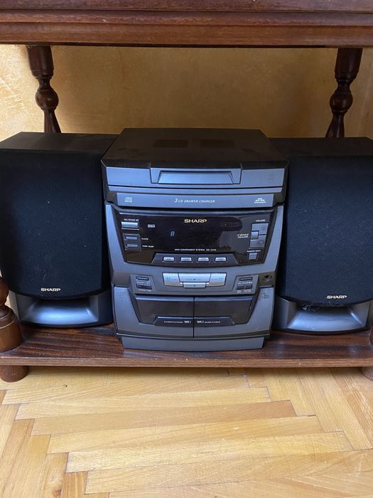 Продам музикальний центер Sharp 3 х дисковий