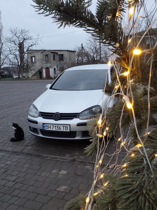 Продам Volkswagen golf 5 2.0d stage1 , Dsg коробка, машина на полном ходу ,было много чего сделано ,мотор не дымит заводится с пол оборота,коробка не пинается .
Доки в порядке любой вид переоформления.
Интересует  обмен .