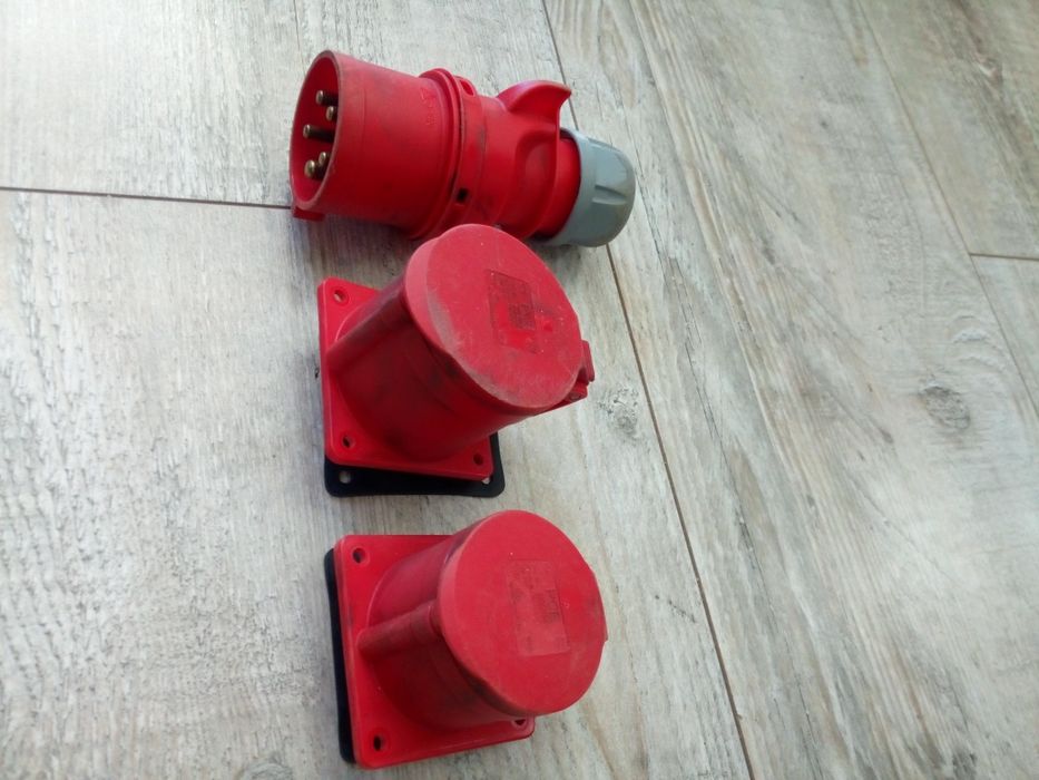 Gniazdo wtyczka siła