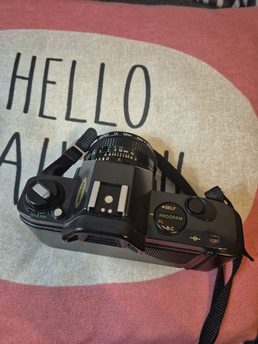 Máquina Fotográfica Canon T50 + Lente FD 50mm f/1.8)