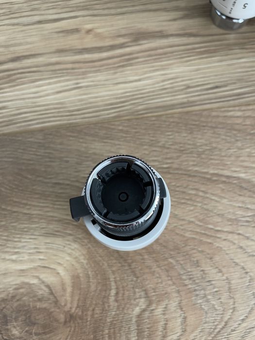 9 Comandos termostáticos Caleffi valvulas para radiador (como novos)64551980395522123