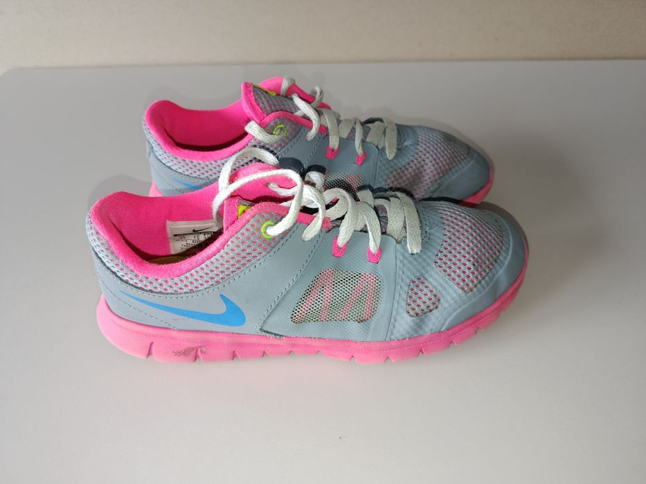Nike nr 33.5--22.5 cm