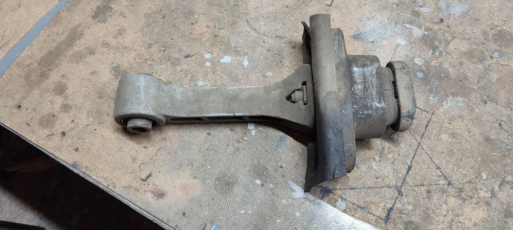 Подушка АКПП Sonata YF