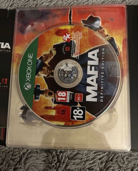 Mafia Trilogy definitive edition Xbox  One 3- discos vem com 2posters