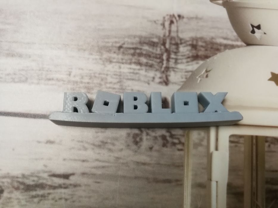 Фігурки,напис Roblox,електронний червоний годинник,ніж на 3д прінтері