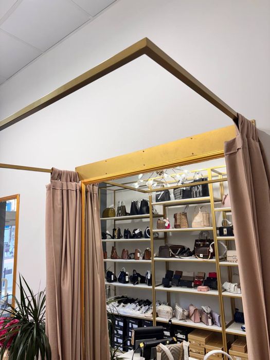 Полички в стилі лофт золотий метал повний комплект БУ шафи стелажі