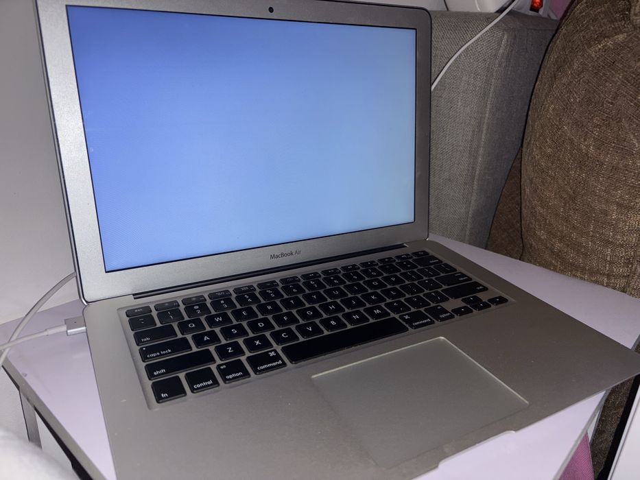 MacBook Air 13 uszkodzony dysk