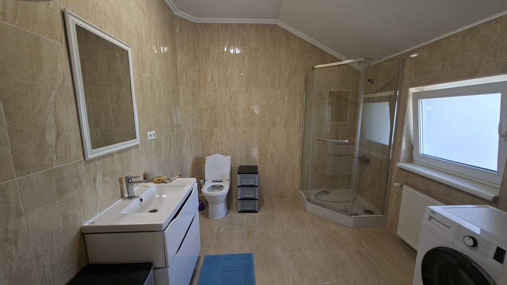 Продаж житлового будинку 220м². Ділянка 7сот.Котедж.Комунікації. Ремонт. Івано-Франківськ.Терміново