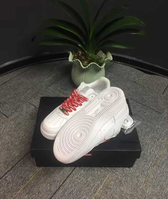 Air Force 1 Low Supreme Biały r.38